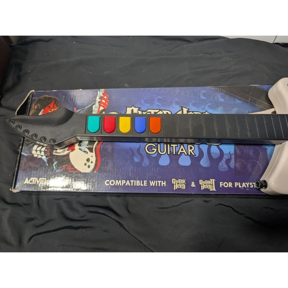 RedOctane Guitar Hero Wireless Controller PlayStation 2‎ PS2 95025 (No Dongle)